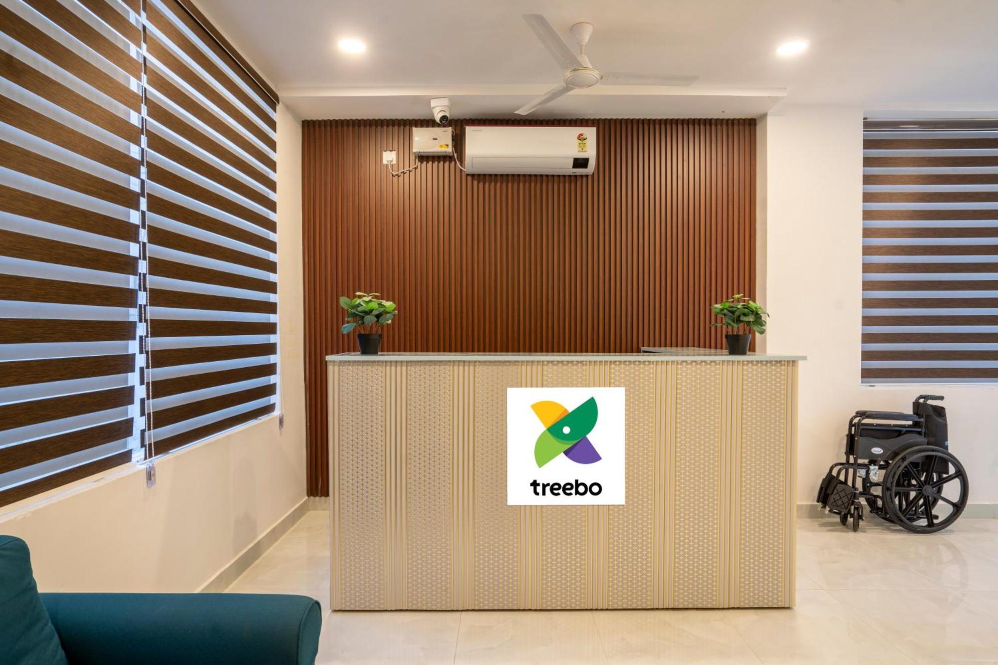 Treebo De Alphabet Gachibowli Hotel Hyderabad Exterior photo