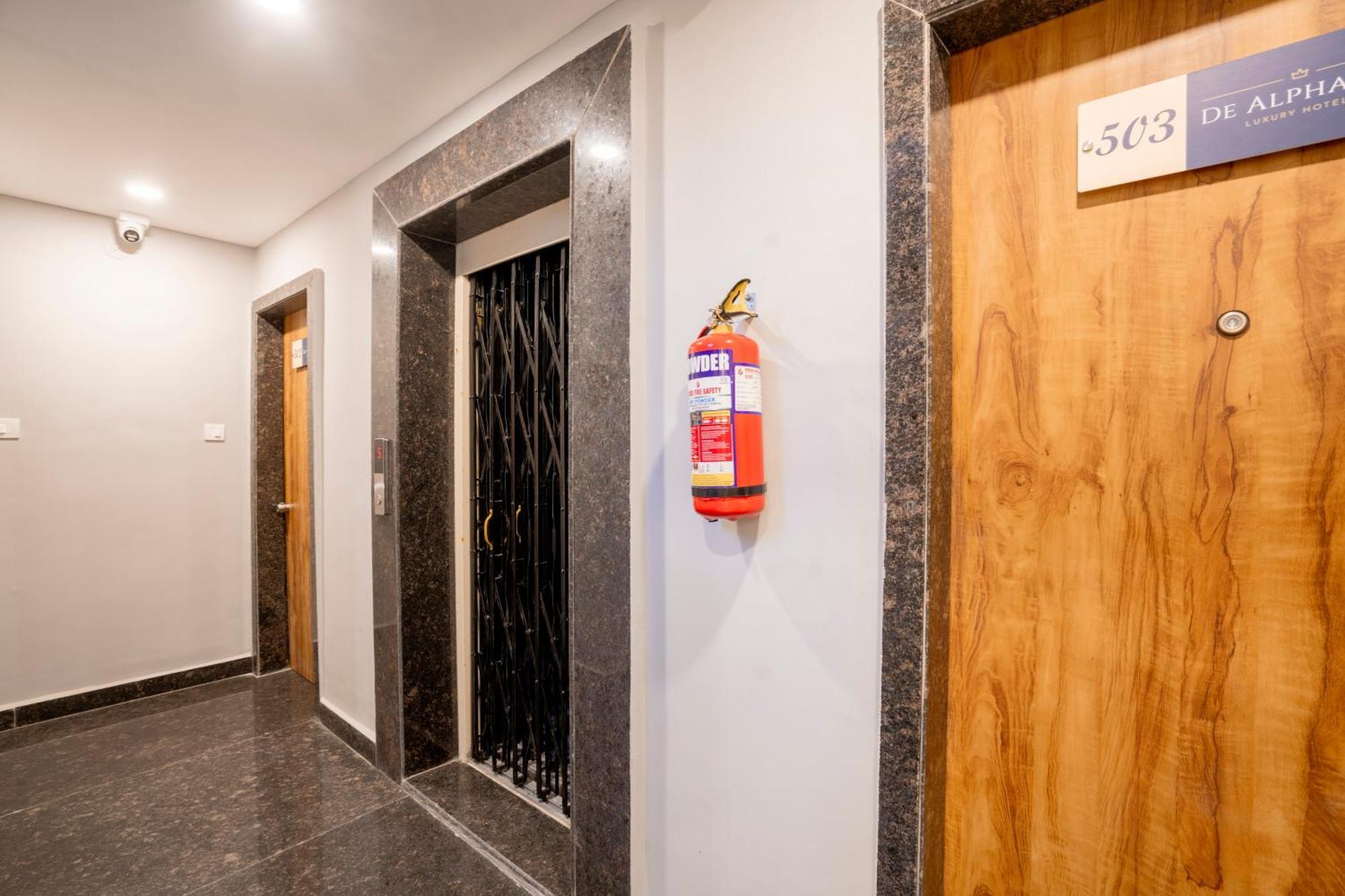 Treebo De Alphabet Gachibowli Hotel Hyderabad Exterior photo